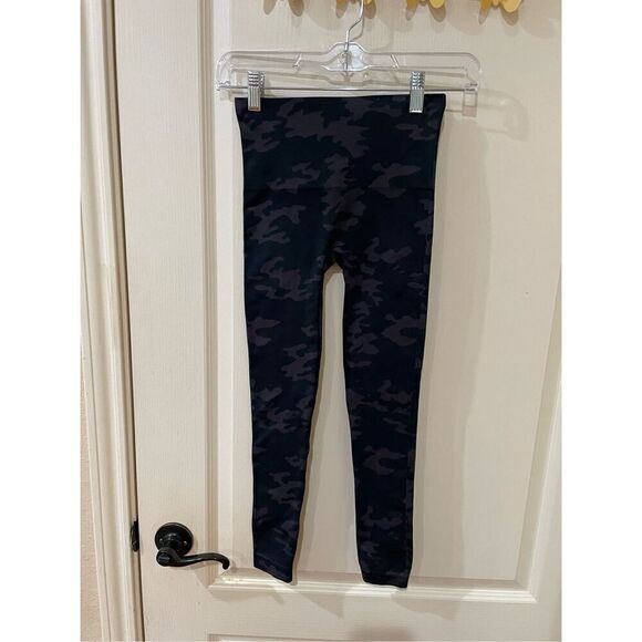 NWT SPANX Camo print high rise leggings size XS - Picture 5 of 5